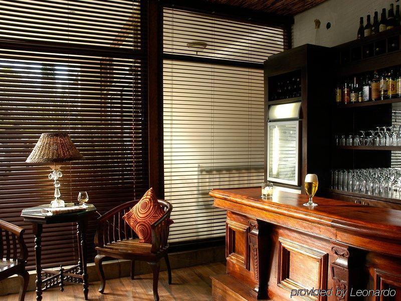 Dolphin Beach Hotel Self Catering Apartments Блубергстранд Екстериор снимка