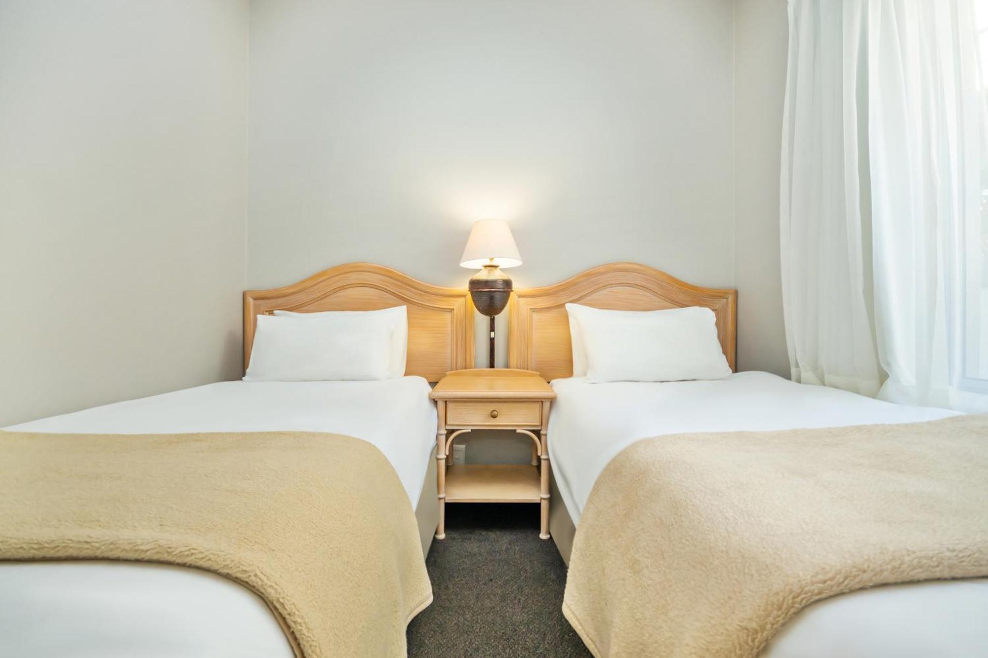 Dolphin Beach Hotel Self Catering Apartments Блубергстранд Екстериор снимка