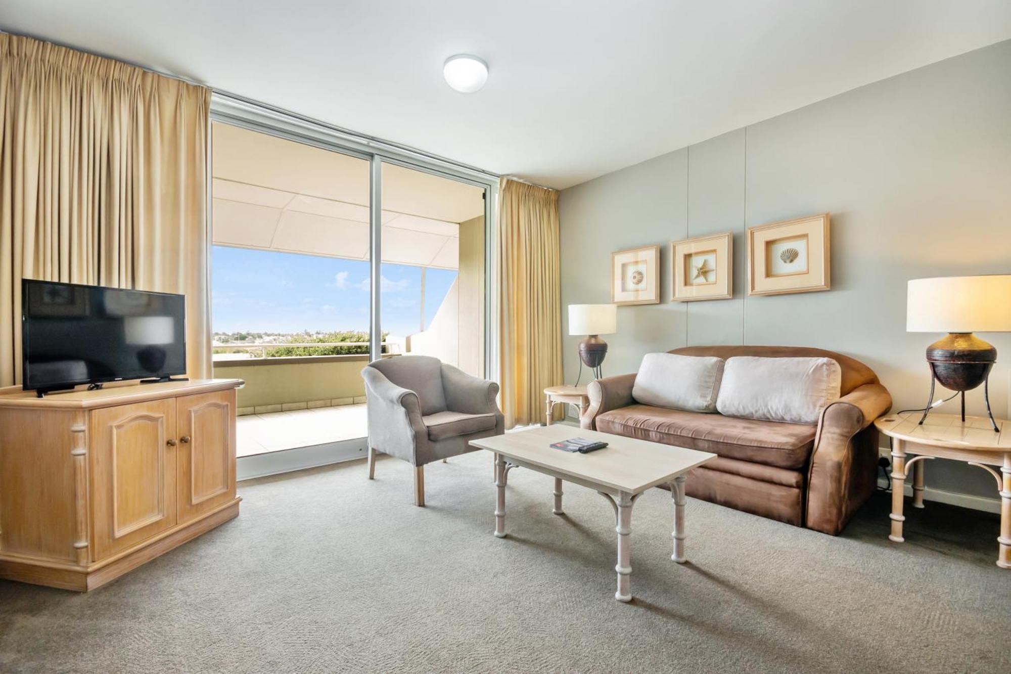 Dolphin Beach Hotel Self Catering Apartments Блубергстранд Екстериор снимка